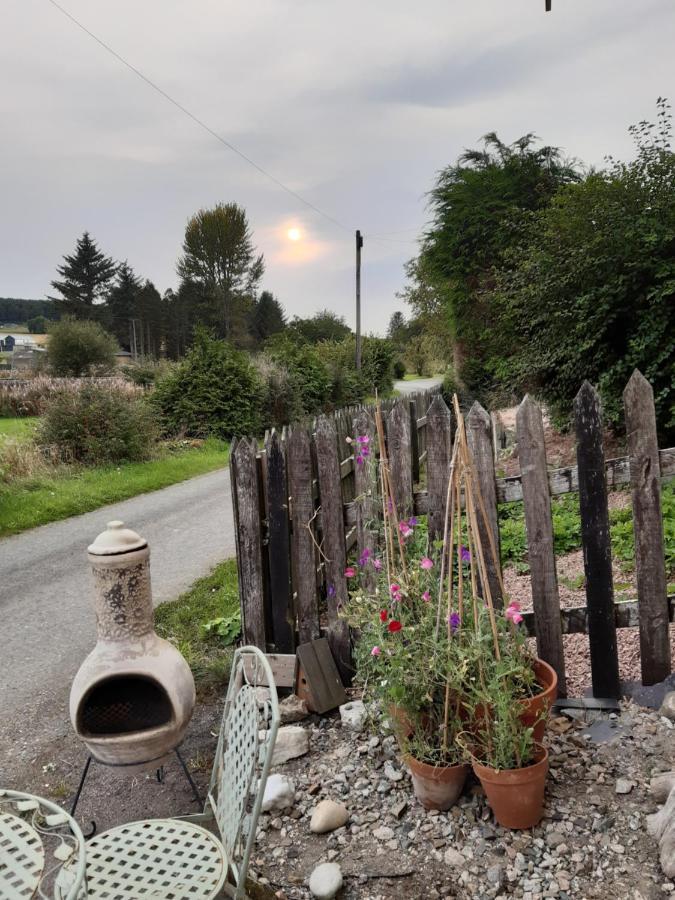 Springbank Cabin Insch エクステリア 写真