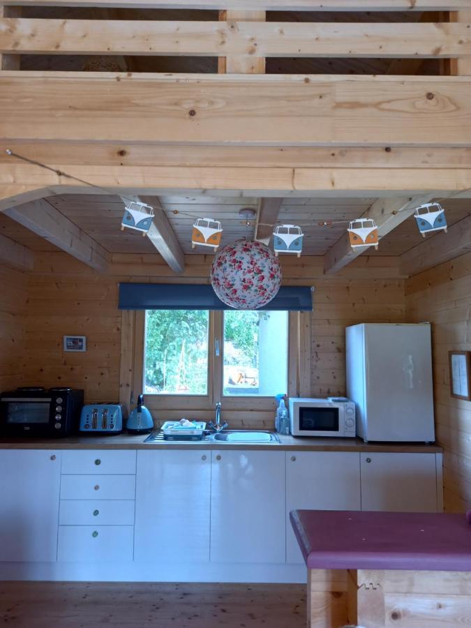 Springbank Cabin Insch エクステリア 写真
