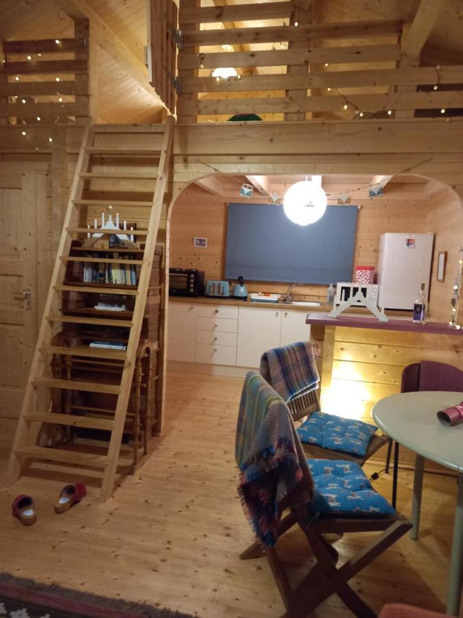 Springbank Cabin Insch エクステリア 写真
